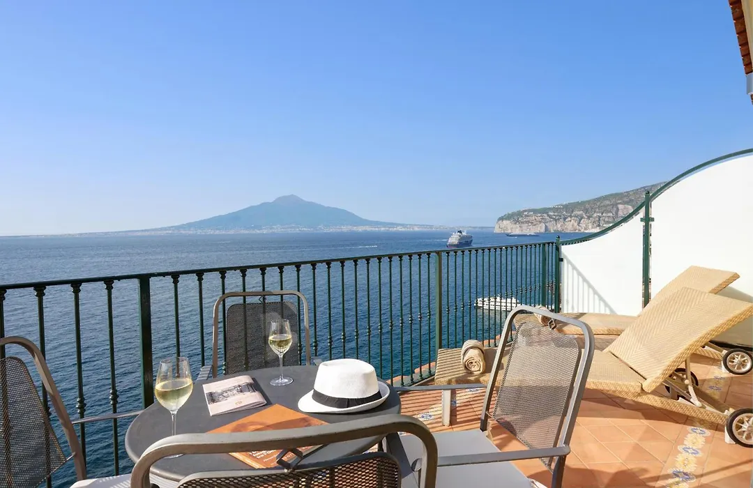 Imperial Hotel Tramontano-1