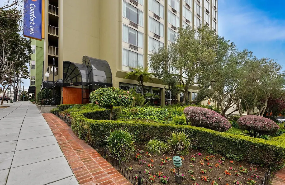 Comfort Inn By The Bay-1