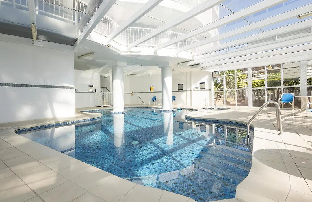 Burleigh Surf Apartments-1