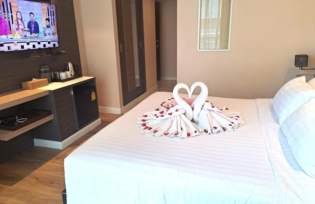 Amora Neoluxe Suites Hotel-1