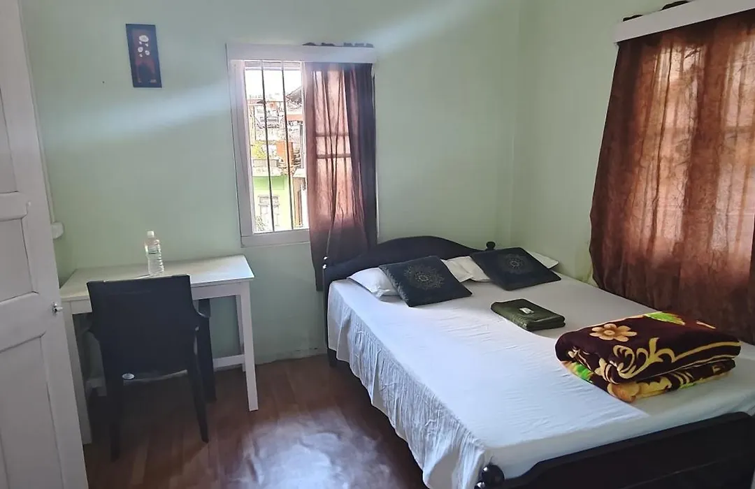 Harry'S Bed And Breakfast1-1