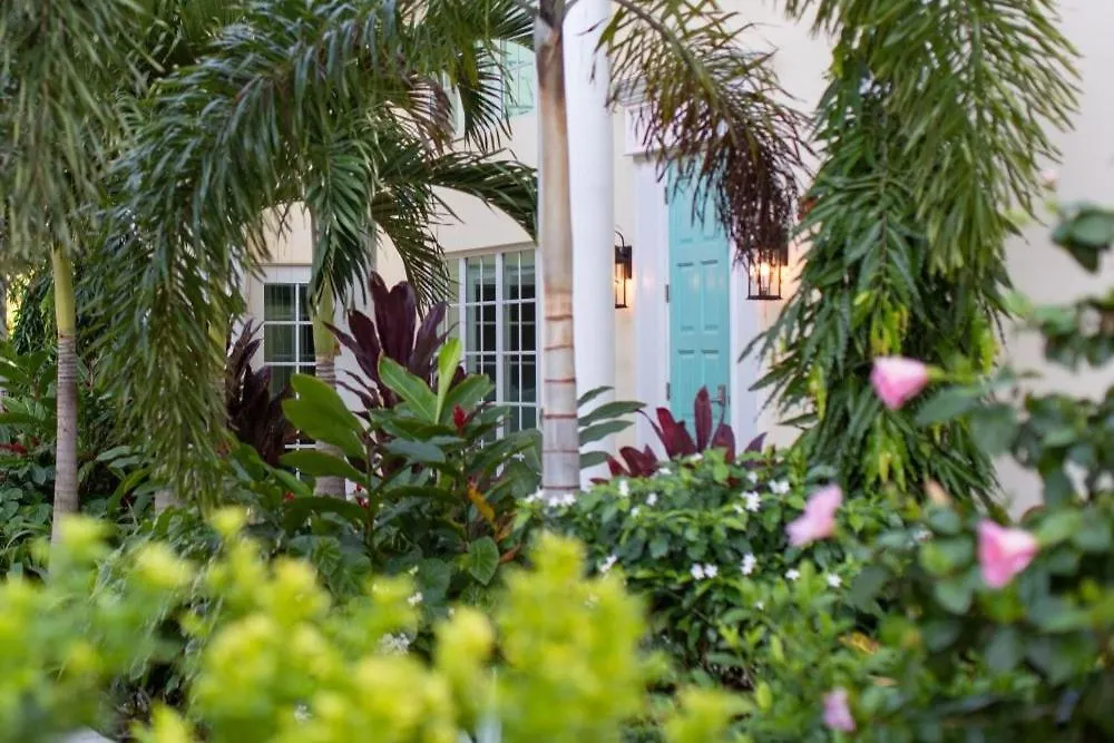 The Pillars Hotel & Club-1