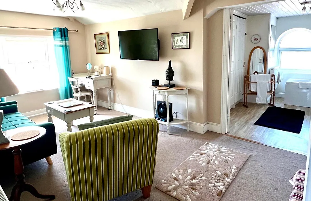 Ascot House Hotel-1