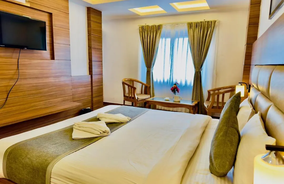 Hotel Vista Grand Darjeeling - Near Railway Station And Mall Road-1
