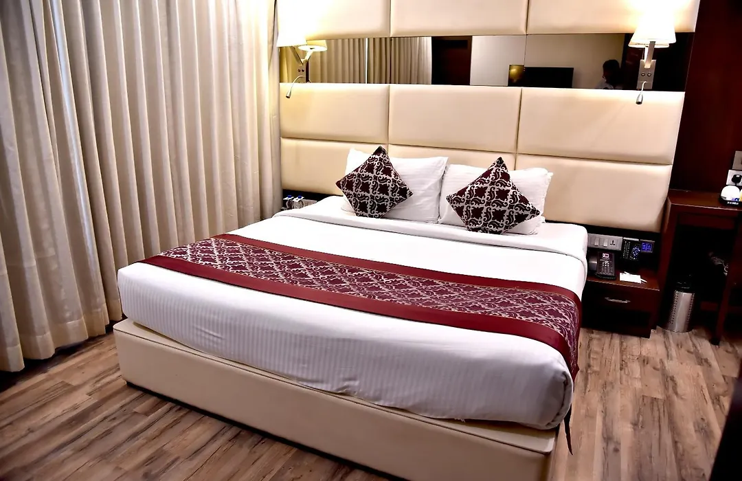 Clarks Inn Suites Gwalior-1