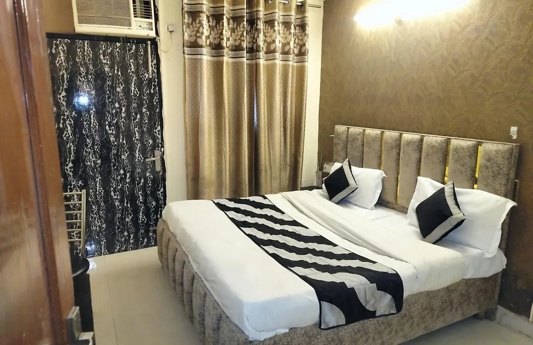 Hotel Green Snapper' Kamla Nagar-1
