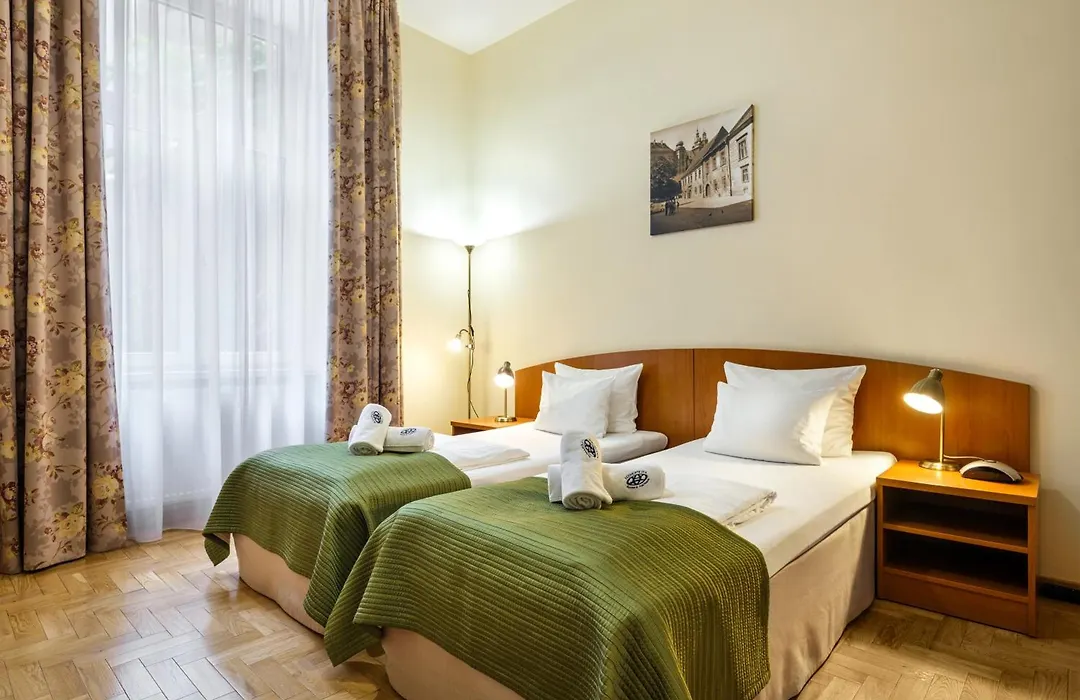 Kosmopolita Rooms-1