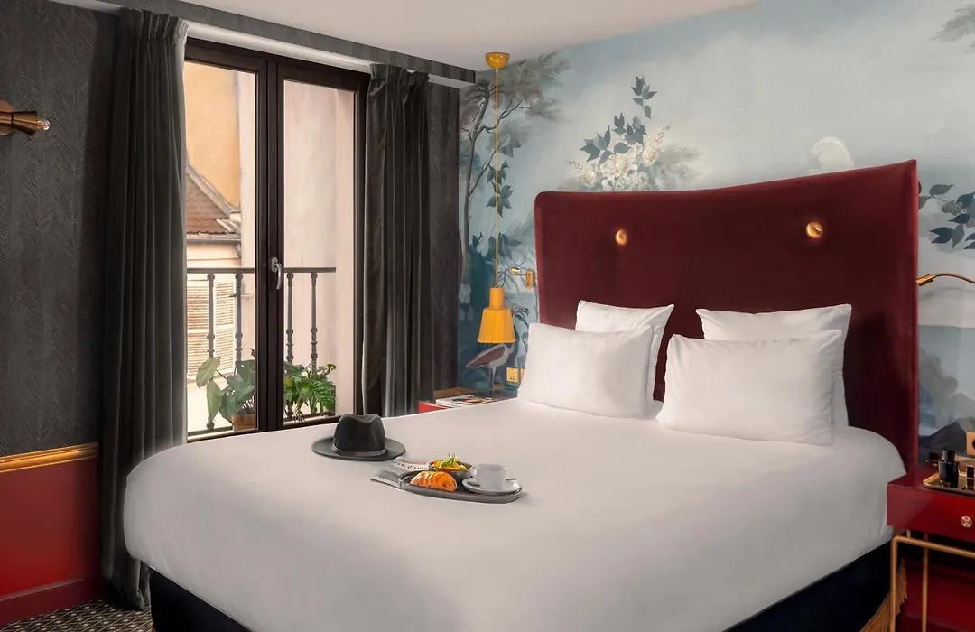 Snob Hotel-1