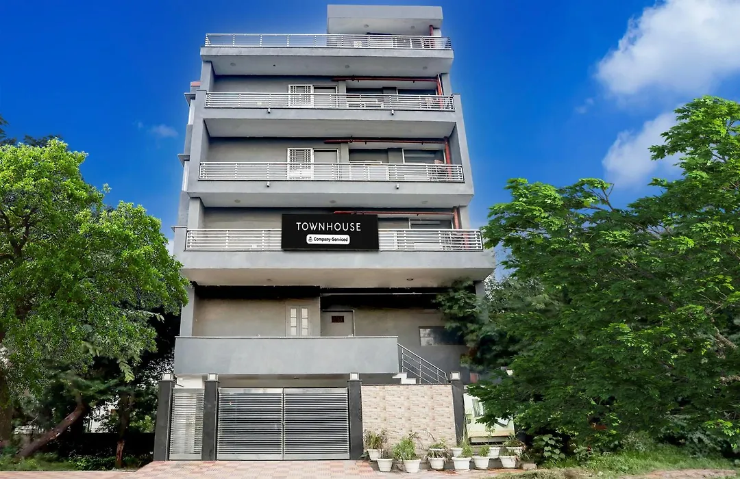 Townhouse Rohini Sector 24-1