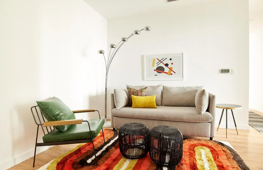 Sonder 17West-1