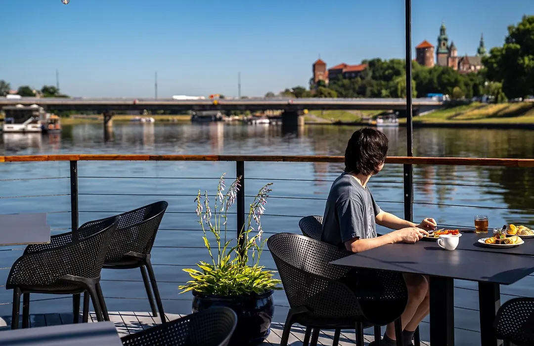 New Port Apartments On The River-1