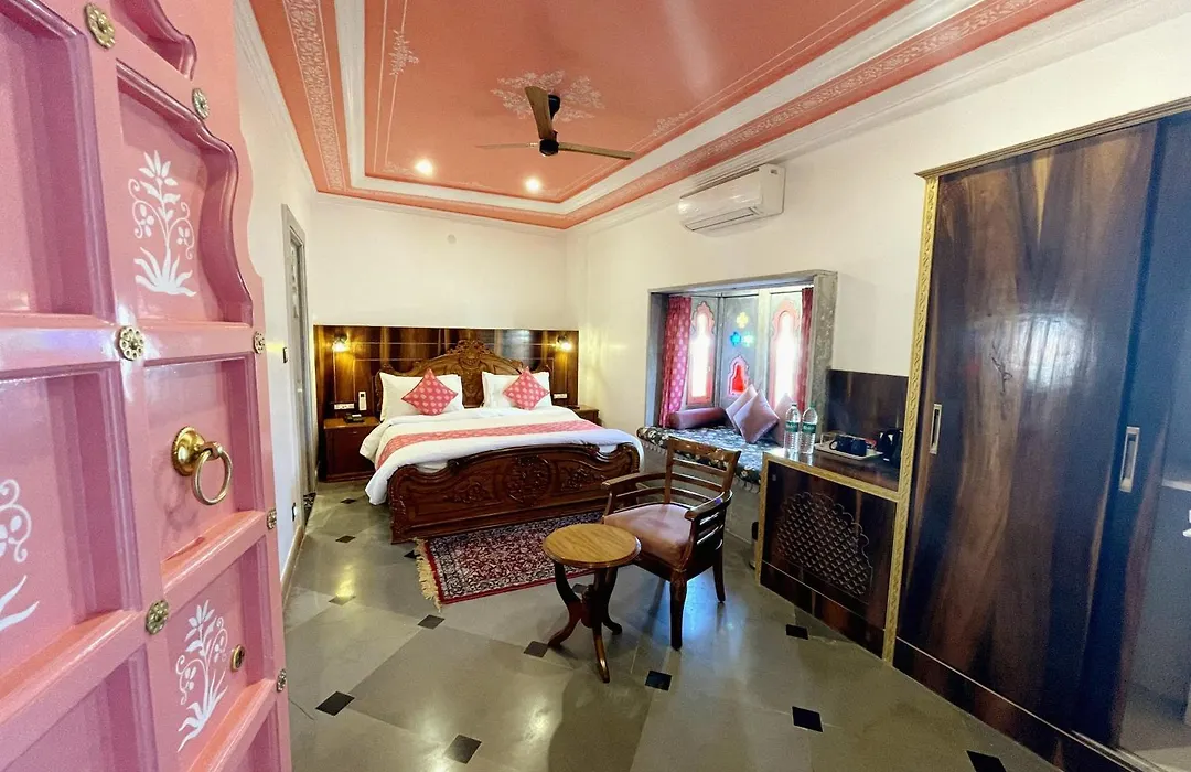Aaj Haveli - Pichola Lake Facing Hotel-1
