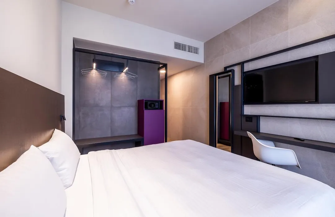 Hotel Degli Arcimboldi-1