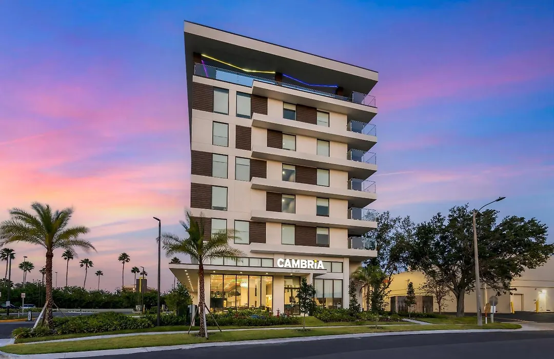 Cambria Hotel Orlando Near Universal Theme Parks-1