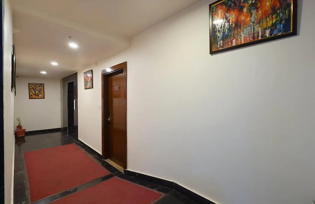 Sarla Hotel Inn - Opp Barclays 62-1