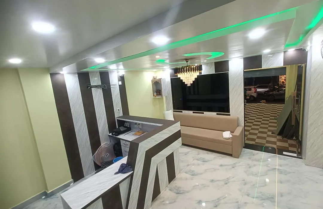 Hotel Central Point-1