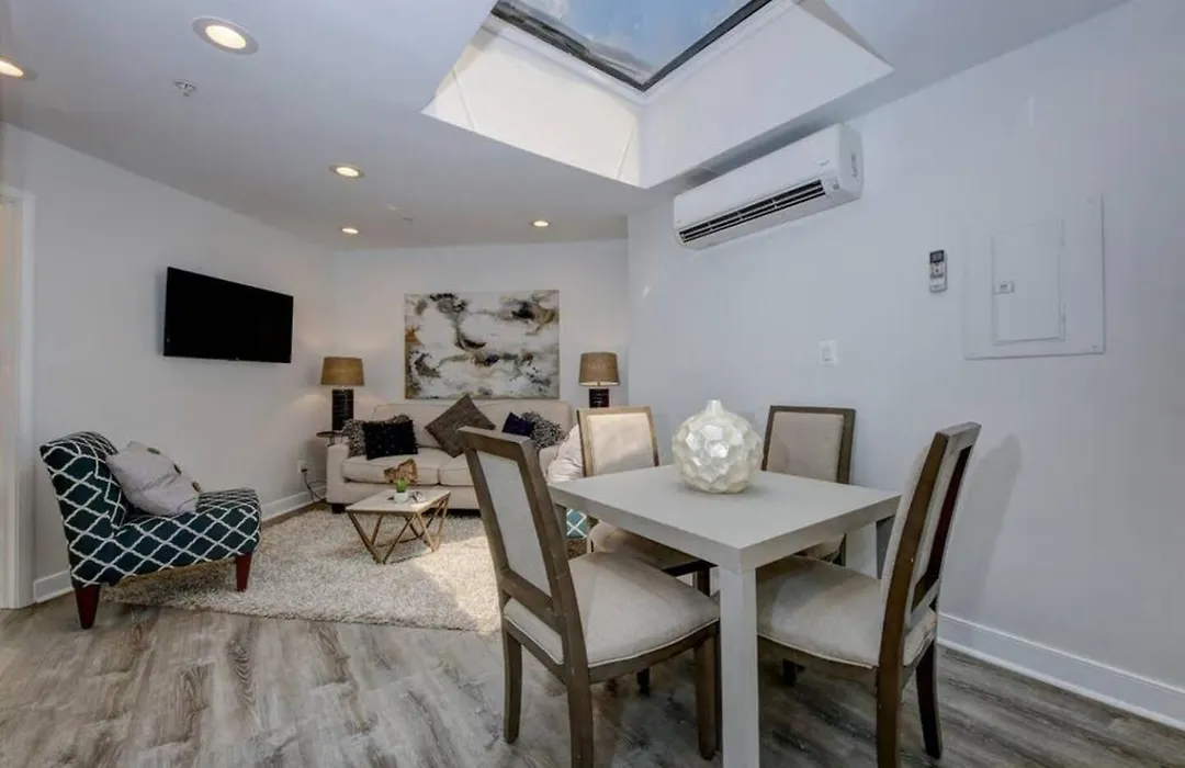 Dupont Circle-Suite 7Kalorama Luxury Apartment-1