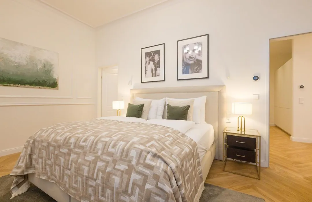 Rafael Kaiser - Signature Apartments City Centre-1