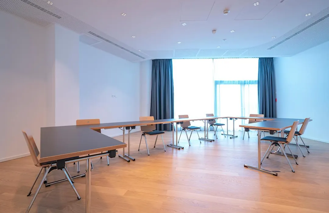 Roomz Hotel & Conference Center Vienna Prater-1