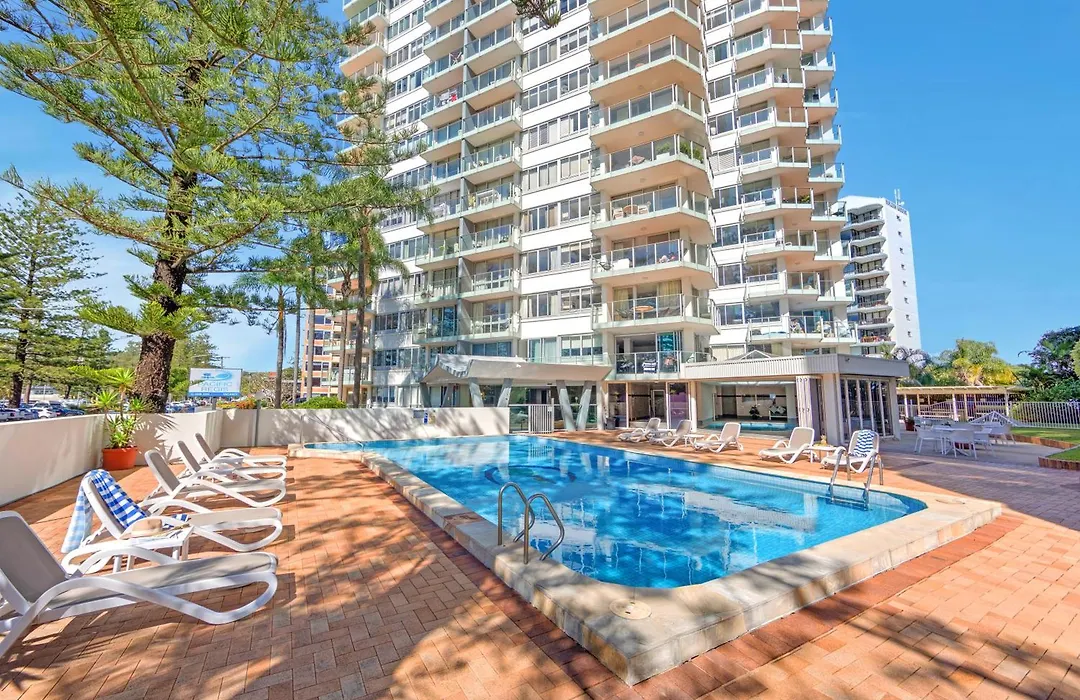 Pacific Regis Beachfront Holiday Apartments-1