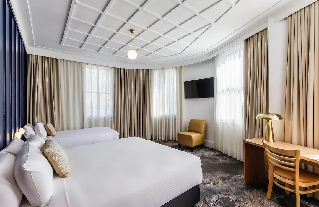 Royal Exhibition Hotel-1