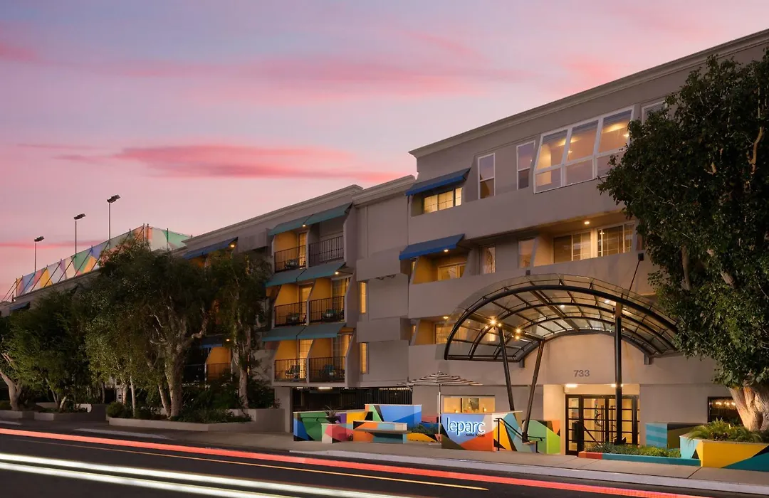 Le Parc At Melrose-1