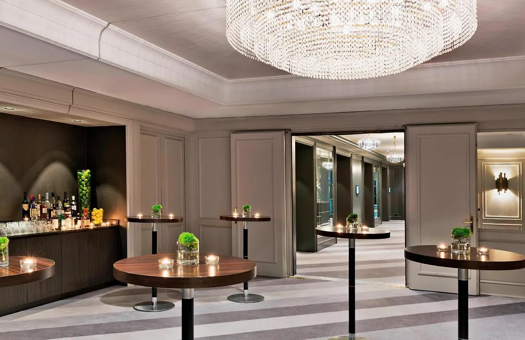 Renaissance Vienna Schoenbrunn Hotel-1