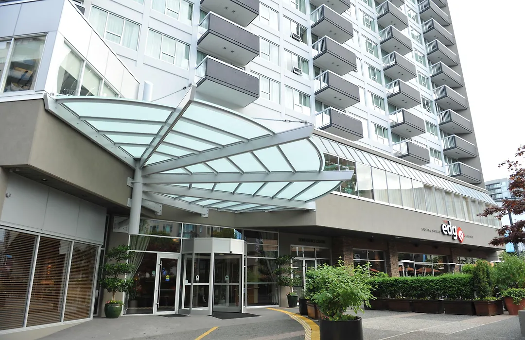 Best Western Premier Chateau Granville Hotel & Suites & Conference Centre-1