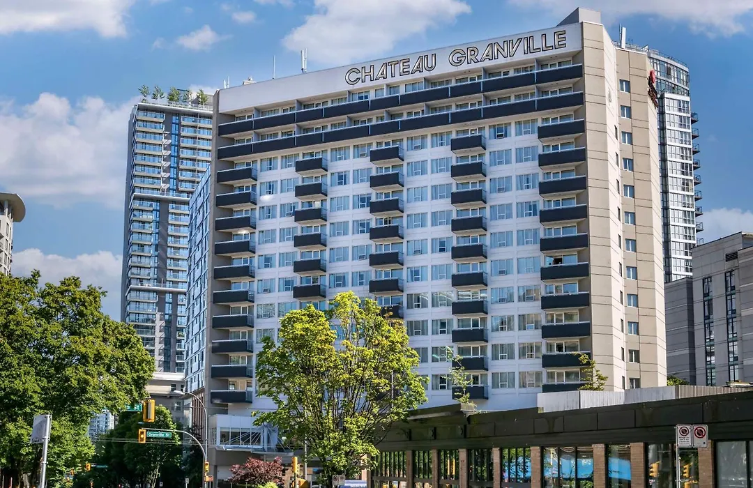 Best Western Premier Chateau Granville Hotel & Suites & Conference Centre-1