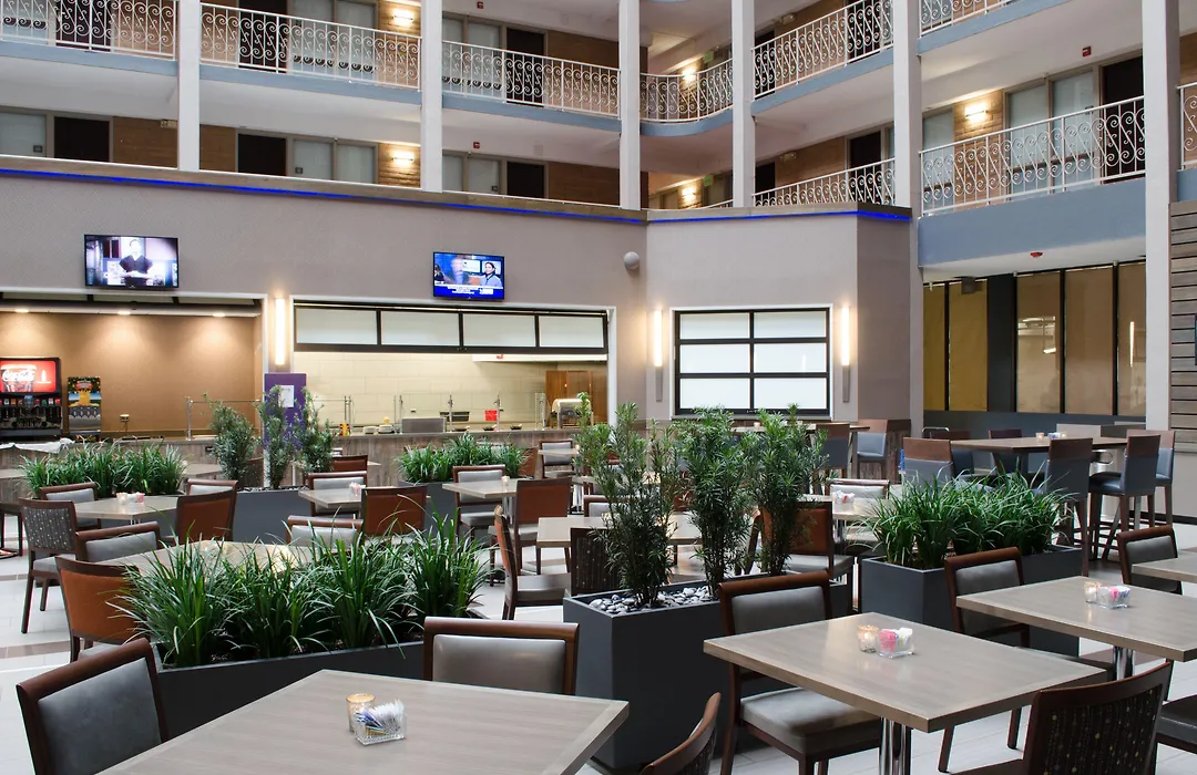 Embassy Suites By Hilton Denver Central Park-1