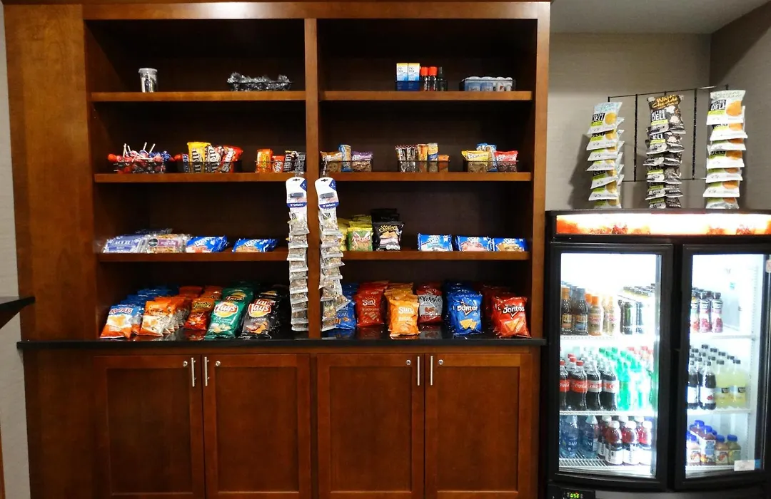 Cottonwood Airport & Expo Hotel Louisville-1