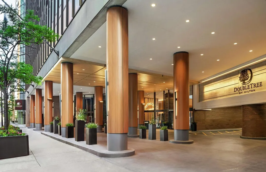 Doubletree By Hilton Chicago Magnificent Mile-1