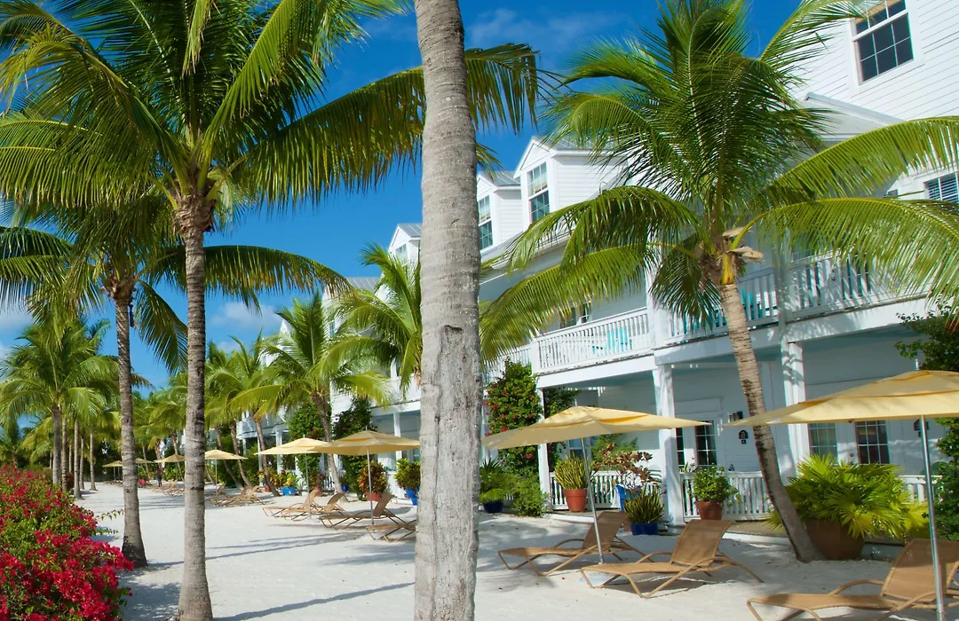 Parrot Key Hotel & Villas-1