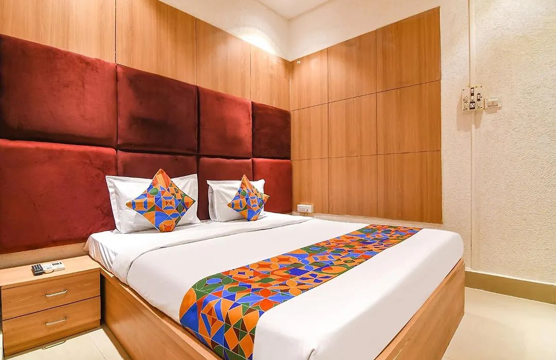 Fabhotel Marina-1