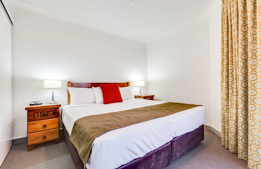 Hillcrest Apartment Hotel-1