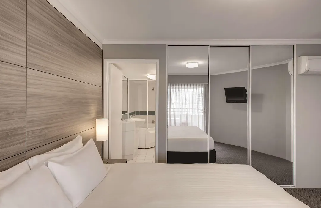 Adina Serviced Apartments Canberra James Court-1