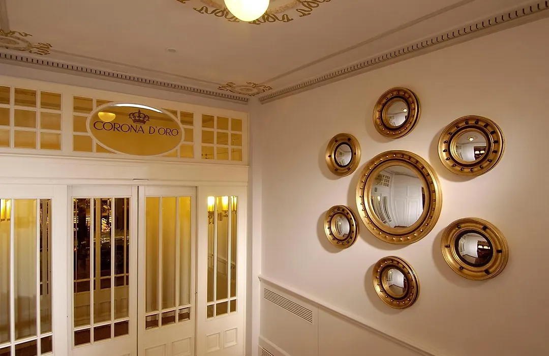 Hotel Corona D'Oro 1890-1