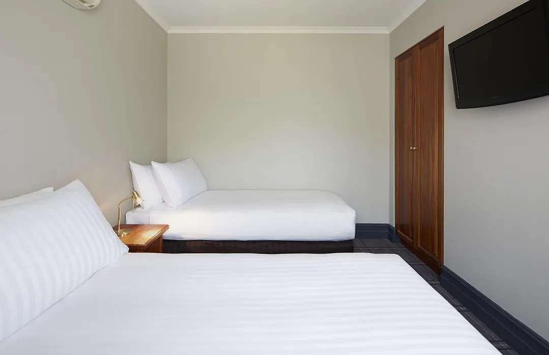 Brassey Hotel-1