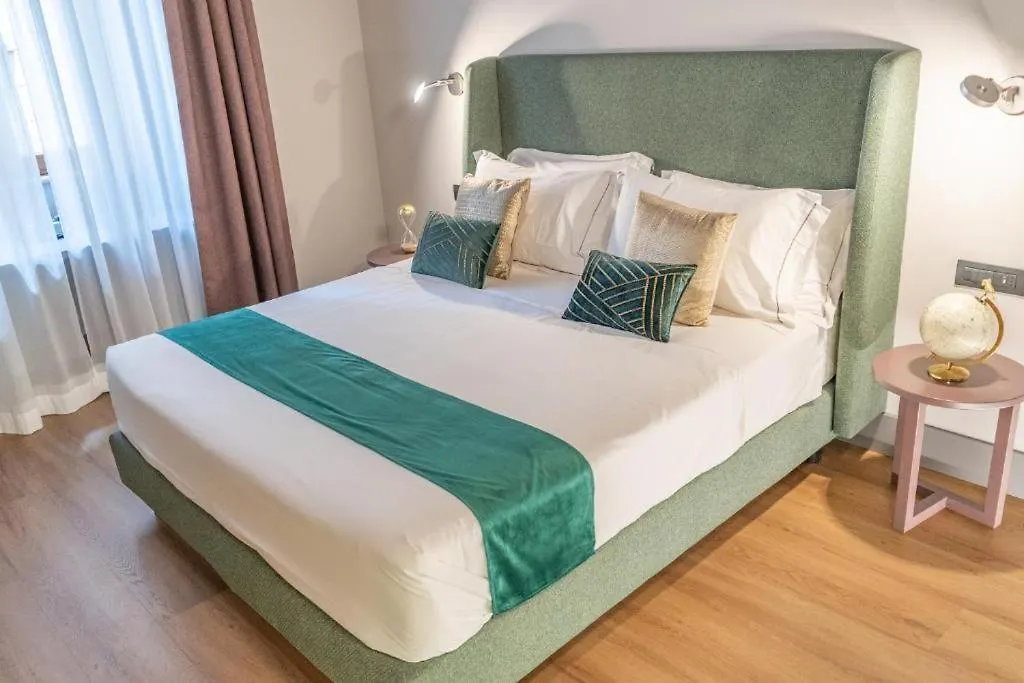 Castel Sant'Angelo Luxury Rooms & Tour-1