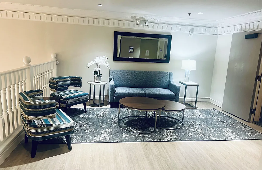 Clarion Suites Anchorage Downtown-1