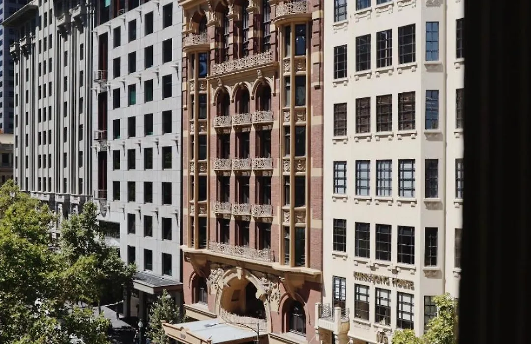 Hotel Collins-1