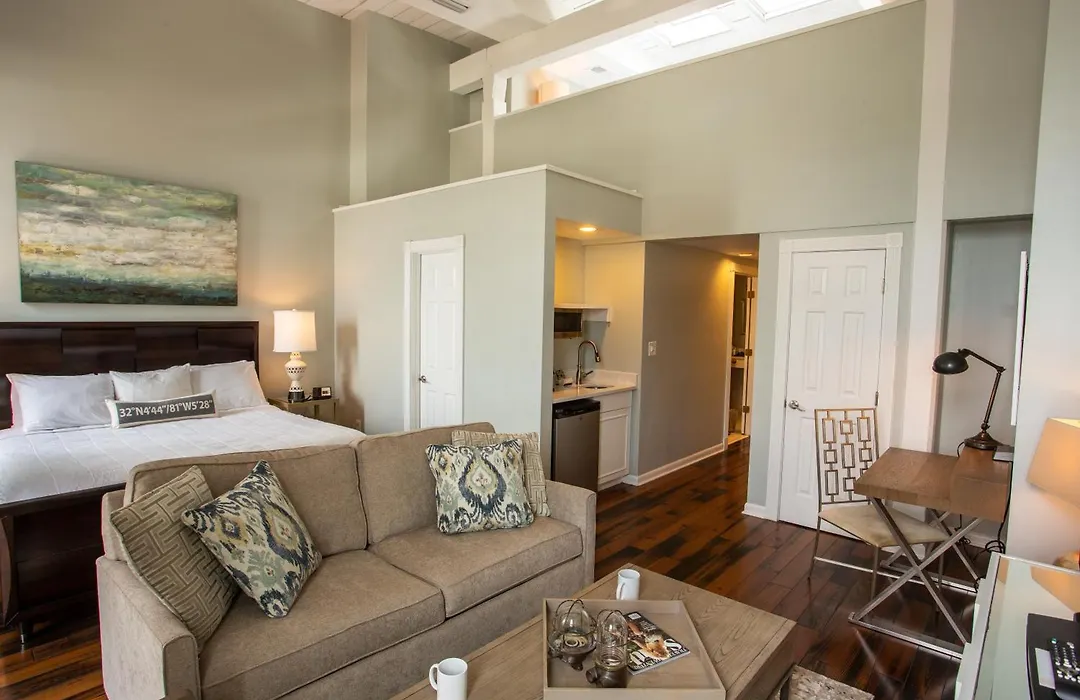 Olde Harbour Inn-1