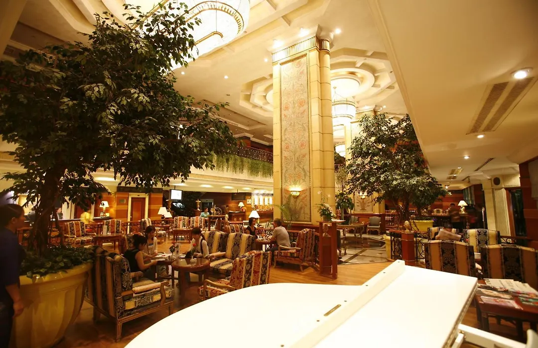 Golden Tulip Sovereign Hotel Bangkok-1