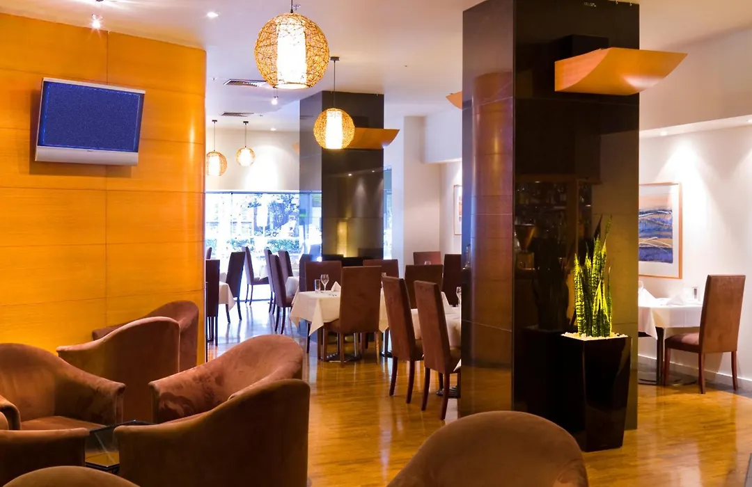 Hotel Grand Chancellor Melbourne-1