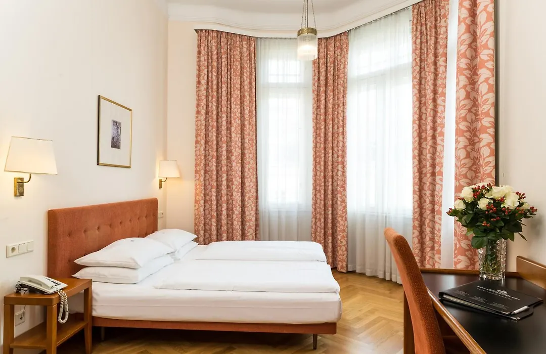 Hotel Johann Strauss-1