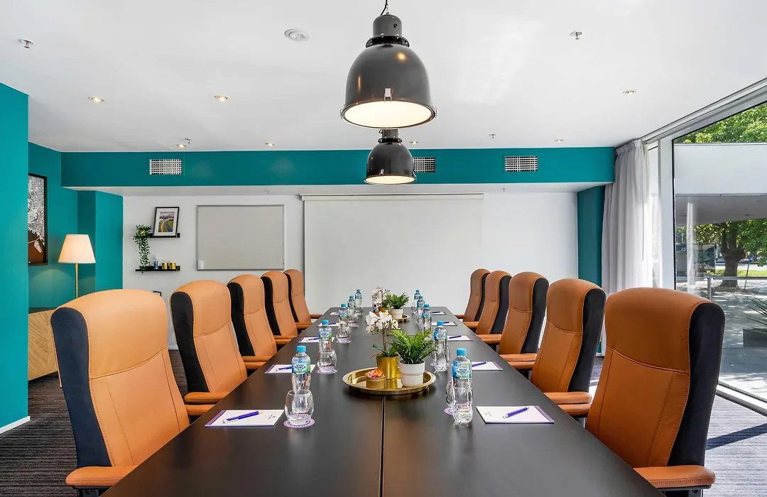 Park Regis Griffin Suites-1