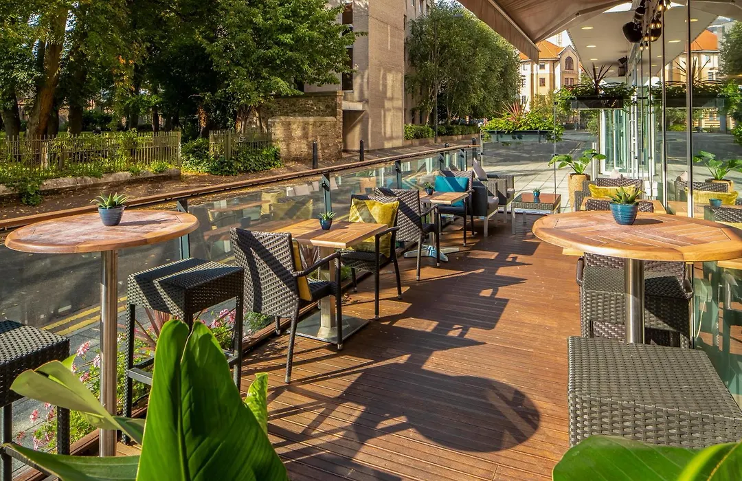 Hilton Garden Inn Bristol City Centre-1