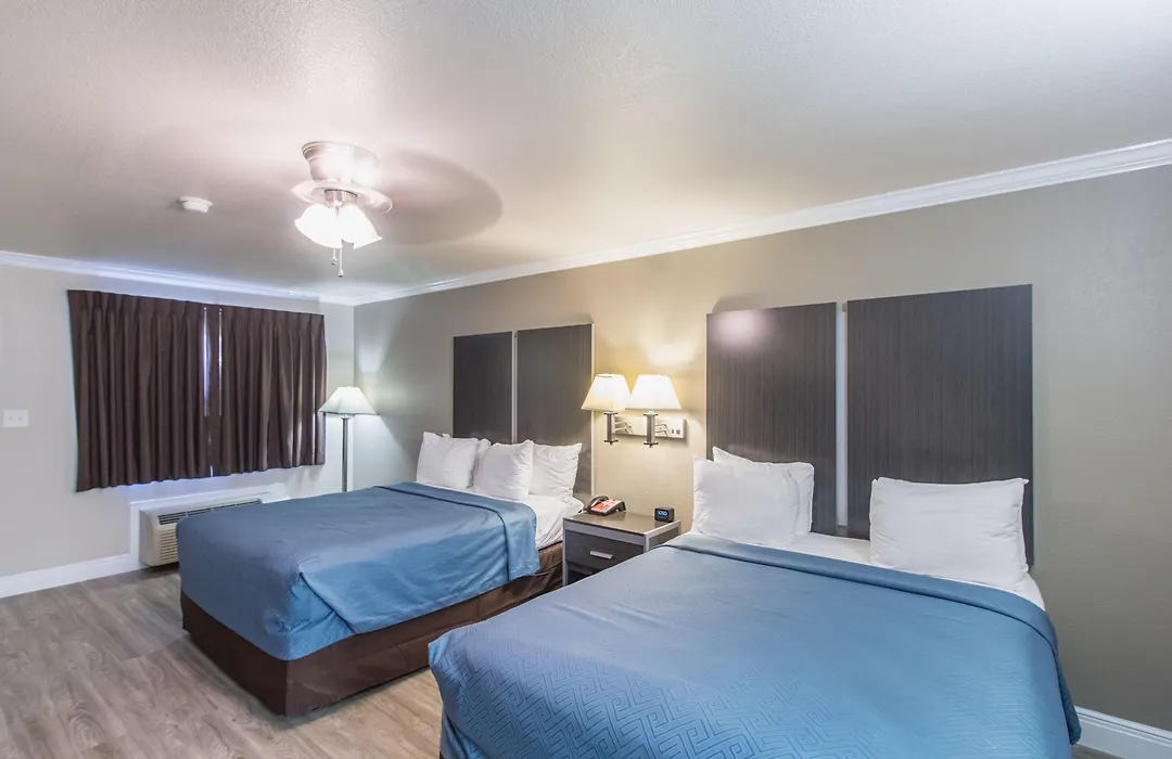 Econo Lodge Inn & Suites Corpus Christi-1