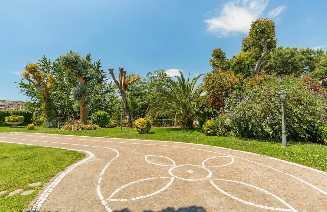 Culture Hotel Villa Capodimonte-1