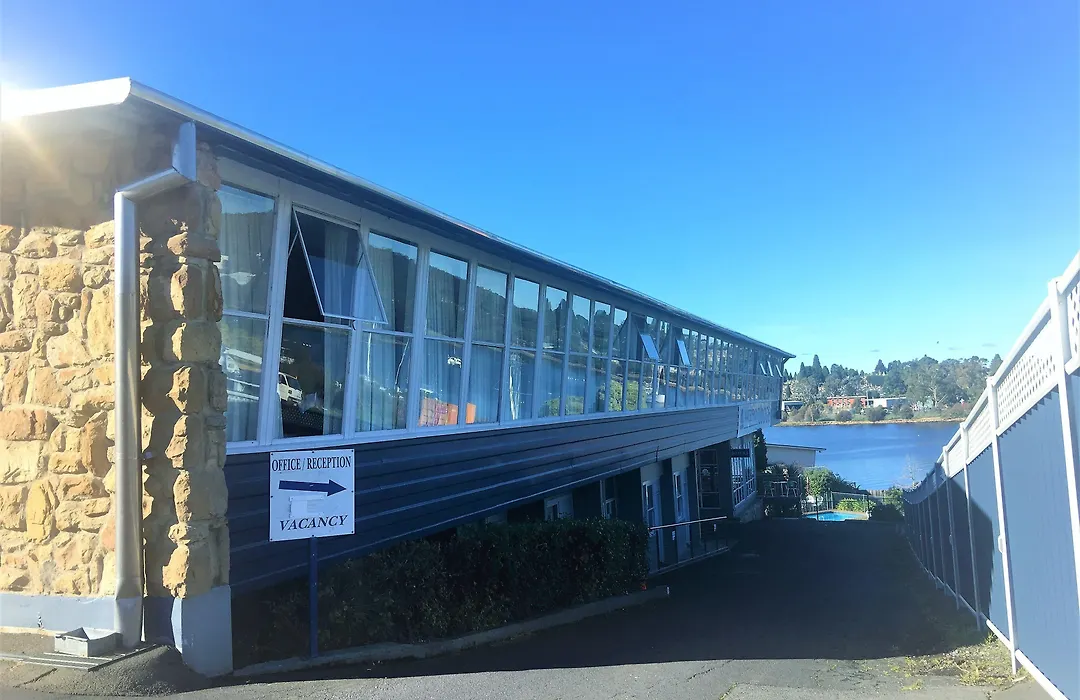 Waterfront Lodge Motel-1